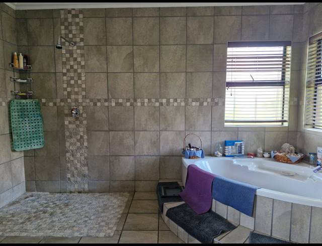 4 BEDROOM GOLF ESTATE FOR SALE IN SEASONS LIFESTYLE ESTATE